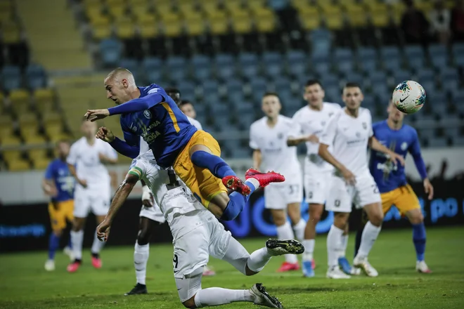 Stebra obrambe Žana Zaletela in druge Celjane v kvalifikacijah za ligo prvakov čakajo še zahtevnejši nasporotniki kot je bila Olimpija v 1. SNL. FOTO: Uroš Hočevar/Delo
