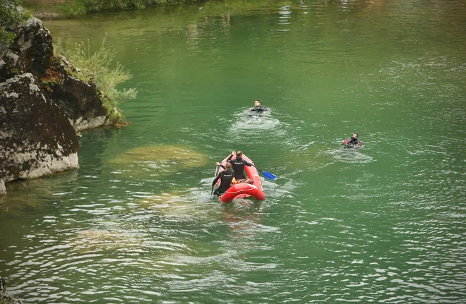 Pristojne službe so posledice onesnaženosti odstranile. <em>Fotografija je simbolična</em>. FOTO: Jure Eržen/Delo&nbsp;