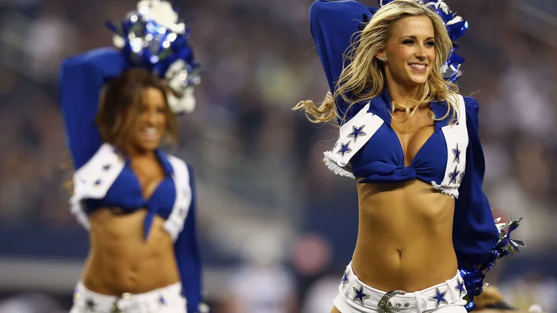 Fotografija: Dallas Cowboys na igrišču ne blestijo, saj se spet niso uvrstili v končnico, so pa največ vreden klub na svetu. FOTO: AFP