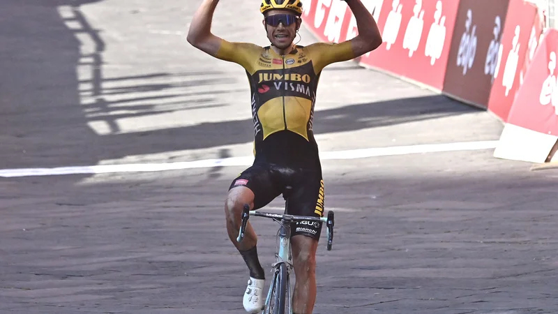 Fotografija: Klubski tovariš Primoža Rogliča Wout van Aert je najhitreje prekolesaril bele ceste. FOTO: Marco Bertorell/AFP