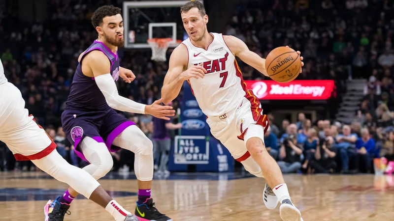 Fotografija: Goran Dragić je bil znova v tekmovalni akciji. FOTO: Brad Rempel/Reuters