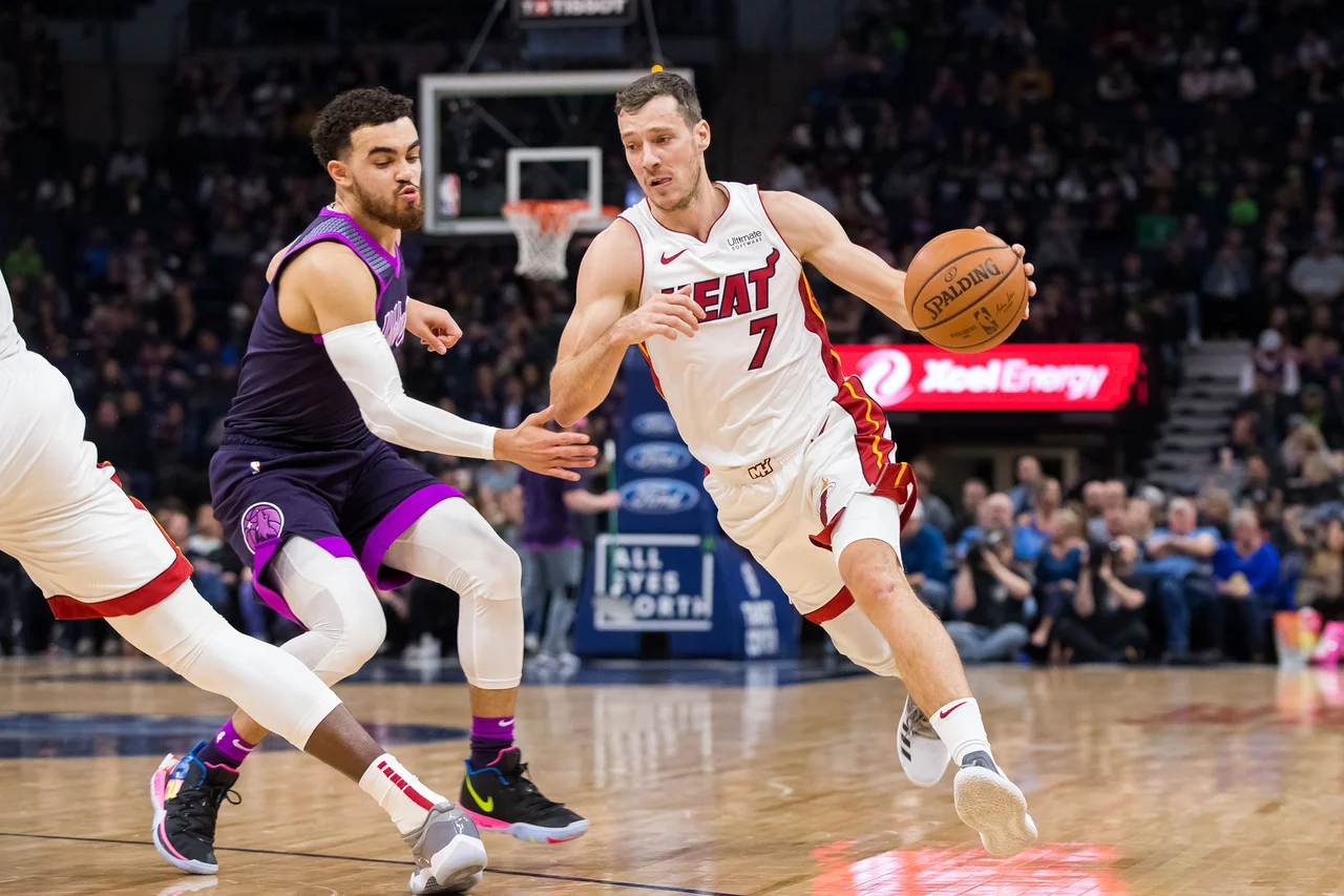 Fotografija: Goran Dragić je bil znova v tekmovalni akciji. FOTO: Brad Rempel/Reuters