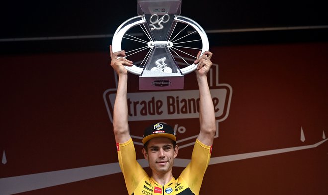 Belgijec, trikratni svetovni prvak v ciklokrosu, je izkušnje iz te kolesarske discipline znal uporabiti na toskanskih makadamskih cestah. FOTO: Marco Bertorello/AFP
