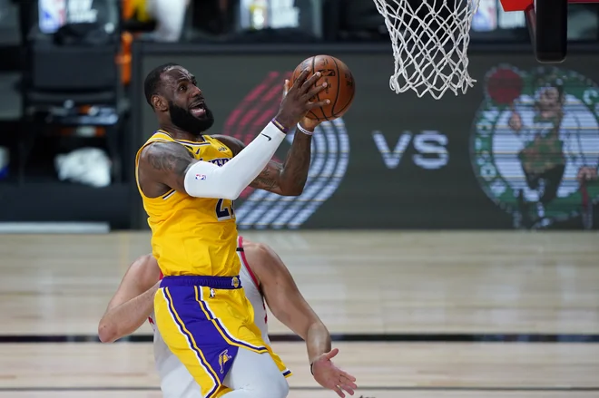 Tudi LeBron James je bil nemočen v dvoboju s Torontom. FOTO: Ashley Landis/Usa Today Sports