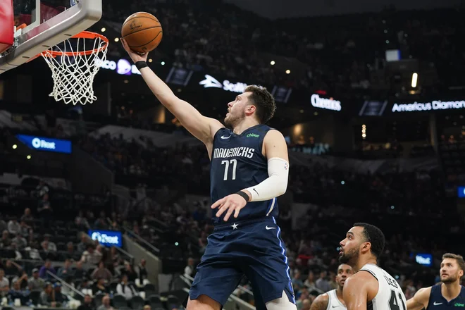 Luka Dončić bo sprejel nov izziv v noči z nedelje na ponedeljek. FOTO: Daniel Dunn/Usa Today Sports