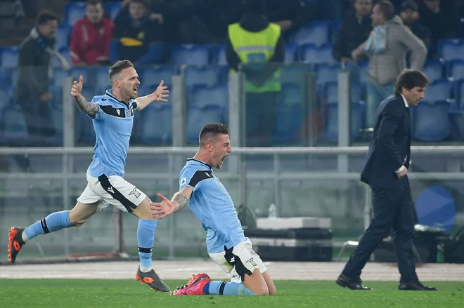 Sergej Milinković Savić je med glavnimi aduti rimskega kluba, ki ima v svojih vrstah tudi prvega strelca lige Cira Immobileja. FOTO: Filippo Monteforte/AFP