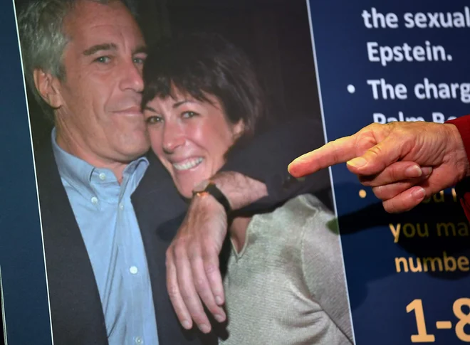 Ghislaine Maxwell in Jeffrey Epstein. FOTO: Johannes Eisele/AFP