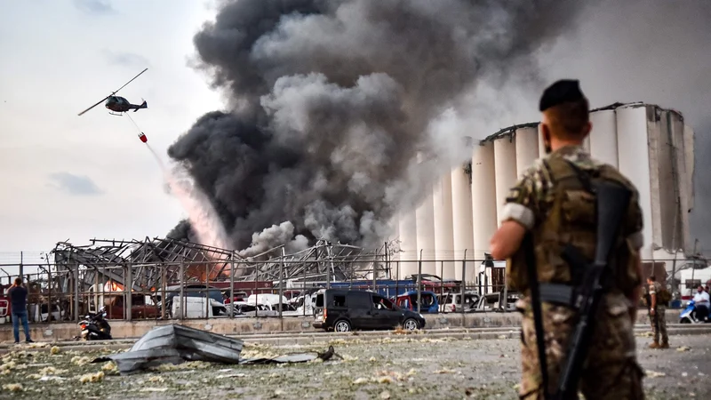 Fotografija: Vlada je za pomoč pri aretacijah odgovornih in skrbi za mir v prestolnici pozvala vojsko. FOTO: STR/AFP