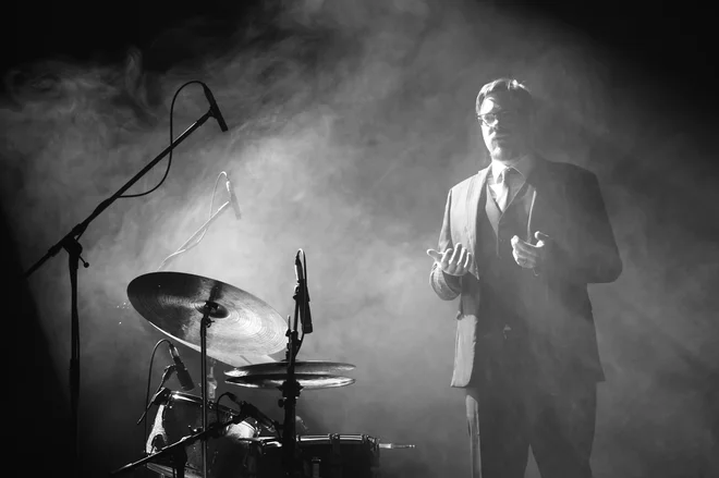 DrummingCellist. Foto Borut Bučinel