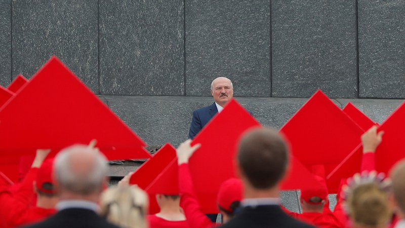 Fotografija: Nekdanji direktor kolhoza Aleksander Lukašenko je na čelu Belorusije že 26 let. FOTO: Vasilij Fedošenko/Reuters