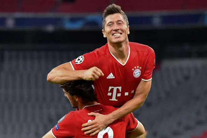 Robert Lewandowski je kralj strelcev v ligi prvakov, z današnjima dvema goloma jih je zbral že 13. FOTO: Tobias Schwarz/AFP