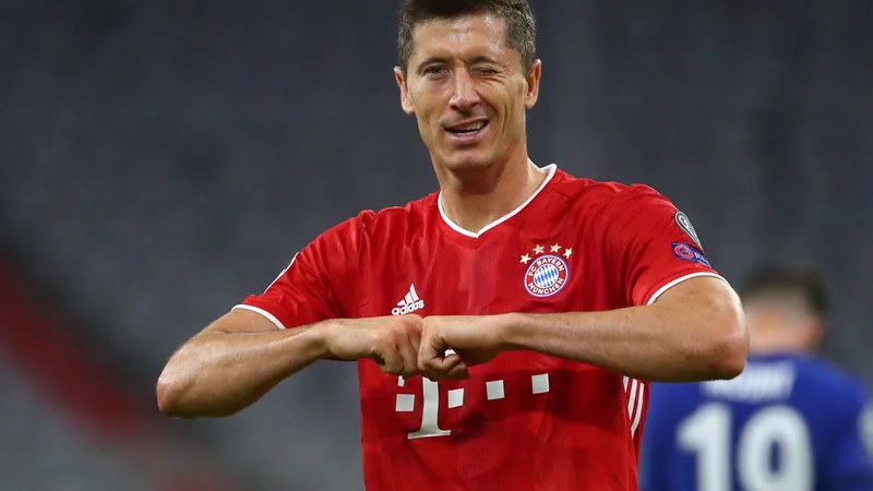 Fotografija: Robert Lewandowski je imenitno formo potrdil tudi proti Chelseaju. FOTO: Michael Dalder/Reuters