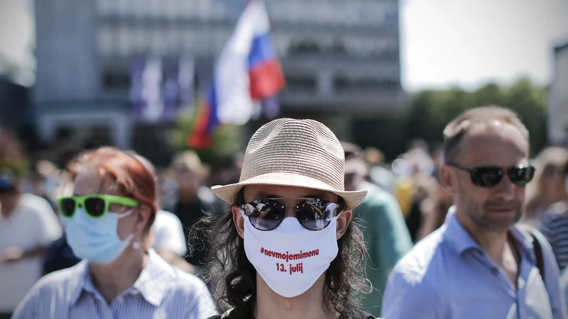 Fotografija: Volivci še nimajo varnosti, če bi se politik izkazal kot napačna izbira. FOTO: Uroš Hočevar/Delo