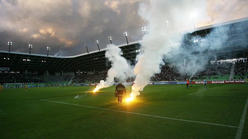 Fotografija: Olimpija in Maribor sta zaradi lastnih napak podarila prvenstvo Celjanom. FOTO: Roman Sipic/Delo