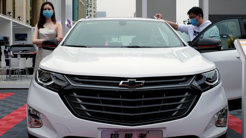 Fotografija: Julija se je prodaja avtomobilov na Kitajskem povečala že četrti mesec zapored. Foto Sun Yilei/Reuters