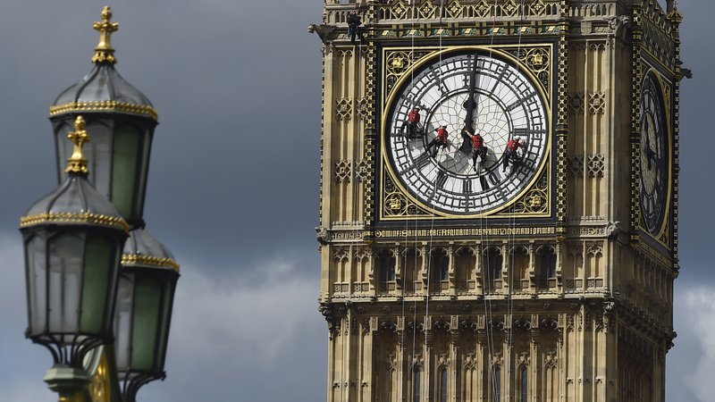 Fotografija: Turistično-gostinski sektor v Veliki Britaniji je doživel kar 85-odstotni zdrs prihodkov, potem ko se je že v prvih treh mesecih skrčil za desetino. Foto Reuters