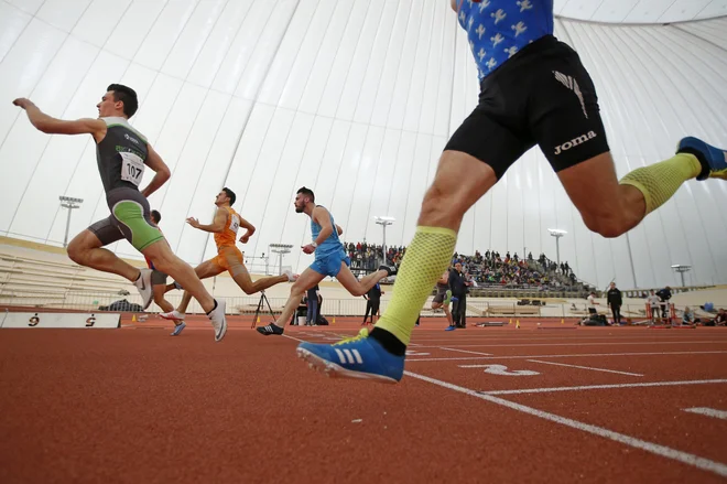 Atletika, ki je in ostaja kraljica športa, bi pa že zaslužila večjo publiciteto in pozornost medijev. Foto Matej Družnik