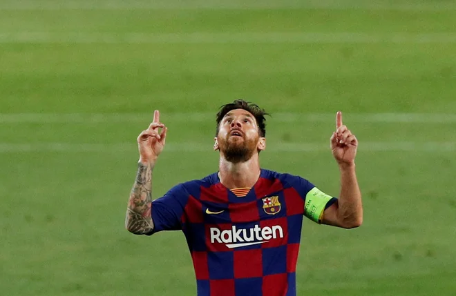 Tudi med krizo Barcelone je bil glavni adut Lionel Messi. FOTO: Albert Gea/Reuters