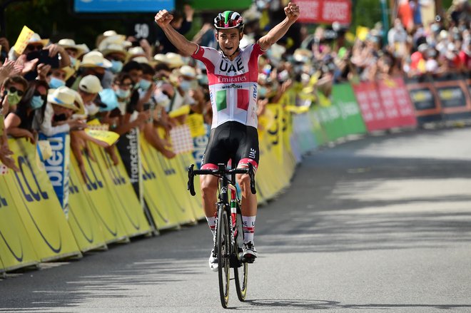 Davide Formolo je bil ves dan v pobegu, zadnjih 70 km je prekolesaril sam in slavil zasluženo zmago. FOTO: Alex Broadway/AFP