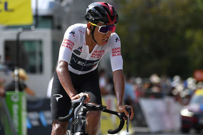 Egan Bernal je končal dirko zaradi bolečin v hrbtu. FOTO: Justin Setterfield/AFP