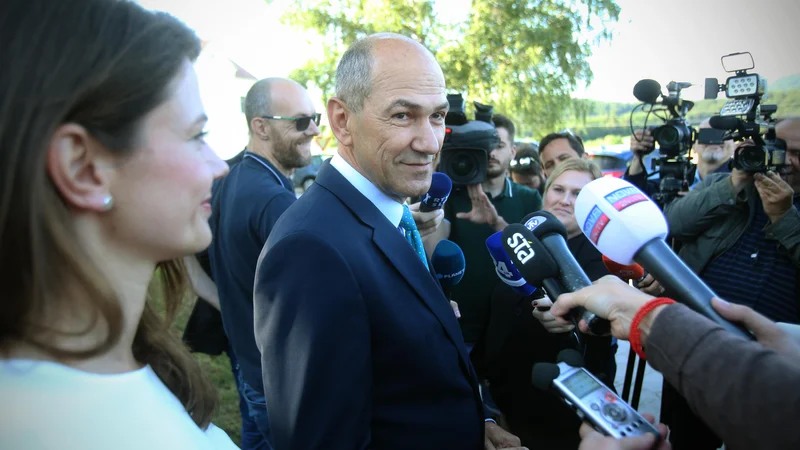 Janša in janšizem Slovencem ustrezata, ker sta ravno prav dolgočasna in ker nočeta nič pretirano ambicioznega. FOTO: Jure Eržen/Delo
