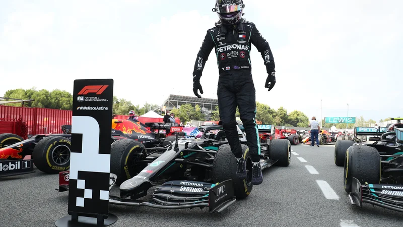 Fotografija: Lewis Hamilton je bil razred zase. FOTO: Albert Gea/Reuters