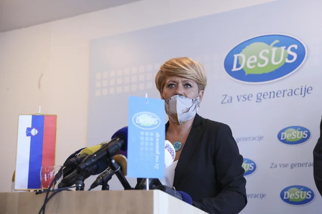 Pravno mnenje, s katerim nastopa Aleksandra Pivec, pravi, da jo lahko razreši le zbor, ki jo je na funkcijo postavil, torej kongres stranke. FOTO:&nbsp;Jože Suhadolnik/Delo