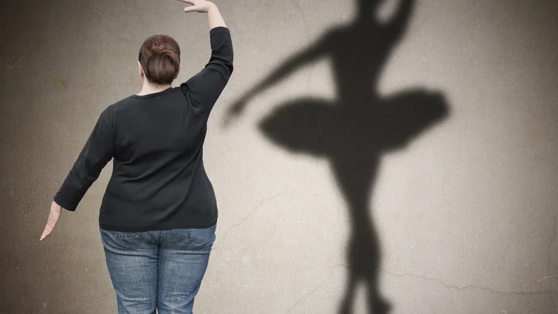 Fotografija: V raziskovalnem članku s pomenljivim naslovom You have to be slim! (Biti moraš suh!) so avtorji analizirali vzroke, ki vodijo v mrzlično iskanje vitkosti pri ženskah v srednjih letih (30–50). FOTO: Shutterstock