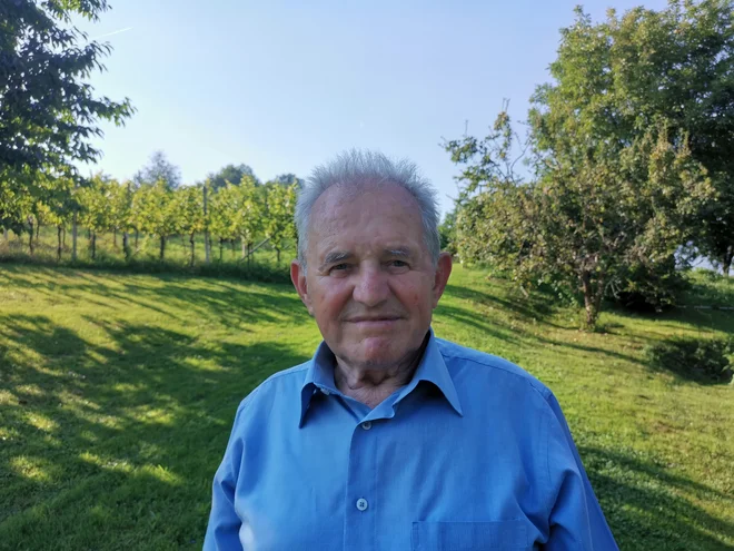 &raquo;Doživel sem več kritičnih situacij, a sem se vedno nekako izmazal. V letalstvu moraš imeti dosti znanja, pa tudi srečo. Vedno mi je uspelo srečno priti domov, vsem pa ni,&laquo; pravi pilot Ivan Čuček.<br />
<br />
Foto Milena Zupanič