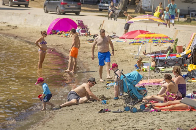 Na Hrvaškem o največ novih okužbah poročajo iz Splitsko-dalmatinske županije&nbsp;in mesta Zagreb.&nbsp;FOTO: Leon Vidic/Delo