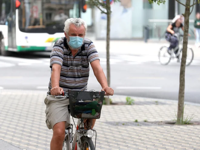 Tokrat so navodila pristojnih bolj zmedena in nedorečena kot ob izbruhu epidemije. Foto Dejan Javornik/Slovenske novice