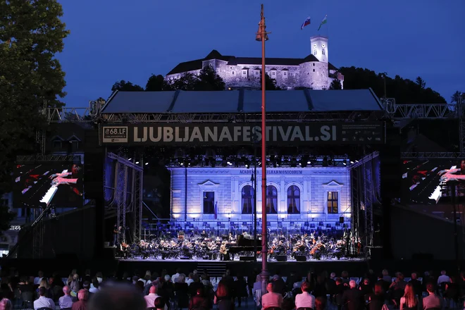 Podjetja s podpiranjem kulturnih dogodkov gradijo podobo svojih blagovnih znamk in hkrati izkazujejo družbeno odgovornost. FOTO: Uroš Hočevar/delo
