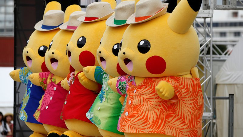 Fotografija: Maskote pikačuja, najbolj znanega pokemona, na dogodku v japonski Jokohami FOTO: Reuters
