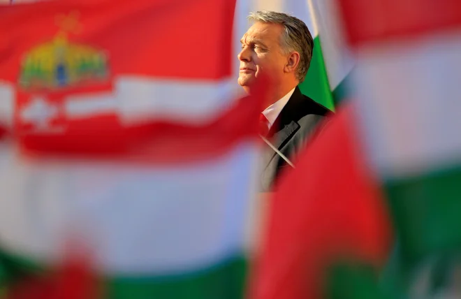 Najdaljša noč za Viktorja Orbána se je iztekla v osupljiv triumf. FOTO: Reuters