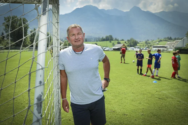 Matjaž Kek je vesel, ker se na sceno vrača reprezentančni nogomet. FOTO: Jože Suhadolnik/Delo