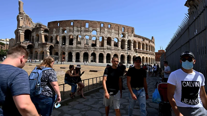 Fotografija: V Italiji so danes evidentirali 1071 novih okužbah, največ od konca karantene 12. maja. FOTO: Vincenzo Pinto/AFP