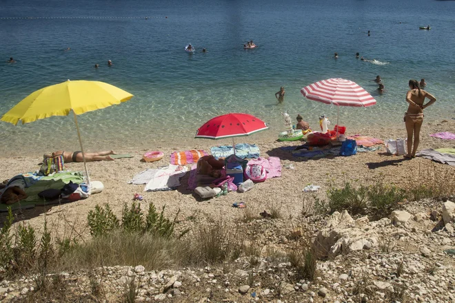 V tem mesecu so bili najbolj obiskani turistični kraji v istrski, primorsko-goranski in zadrski županiji. FOTO: Jure Eržen/Delo