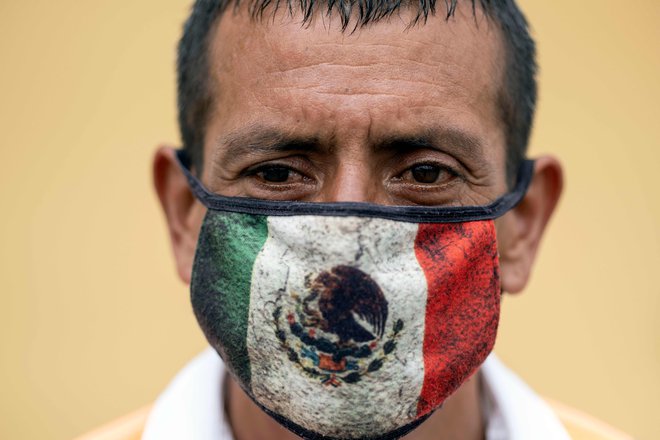 Mehika je po številu okužb sedma na svetu. FOTO: Guillermo Arias/AFP