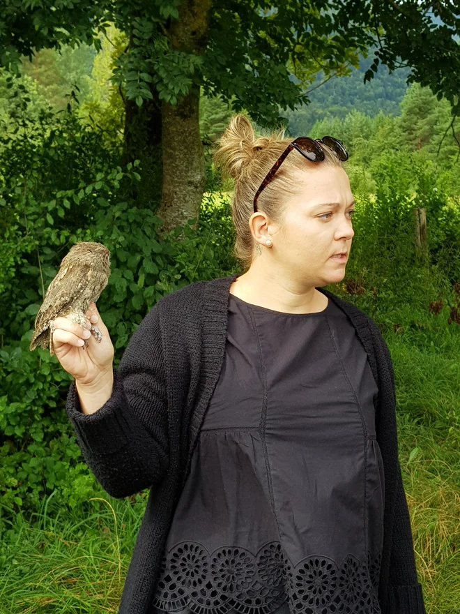 Veliki skovir je druga najmanjša sova pri nas. FOTO: Eva Kobe