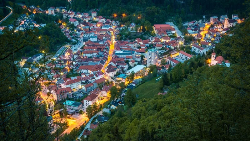 Fotografija: Danes je Tržič drugačen, ne skriva se več, ne stiska se med hribi ... FOTO: visit-trzic.com