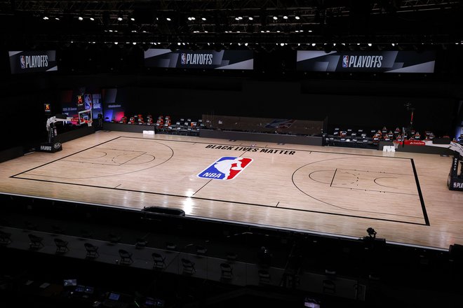 Zadnji tedni lige NBA 2019/20 se odvijajo pod geslom Temnopolta življenja štejejo. FOTO: Kevin C. Cox/AFP