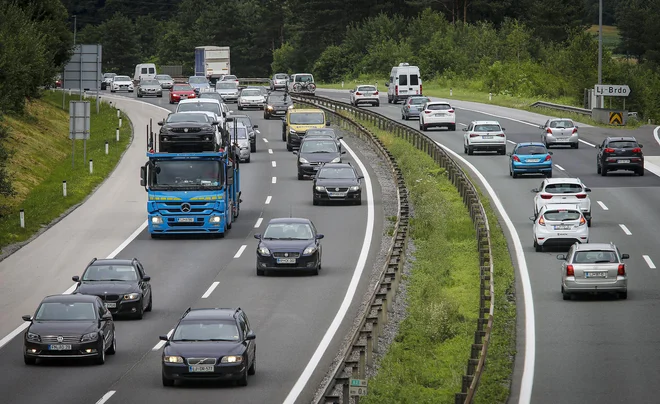 Ker se poletne počitnice v večjem delu Evrope bližajo koncu, na prometnoinformacijskem centru v teh dneh pričakujejo več prometa od Hrvaške proti Avstriji in posledično čakanje na mejnih prehodih. FOTO: Jože Suhadolnik