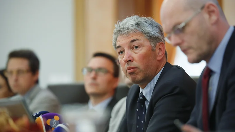 Fotografija: Darko Stare (drugi z desne) je bil državni sekretar v času pravosodnega ministra Gorana Klemenčiča. Foto Uroš Hočevar