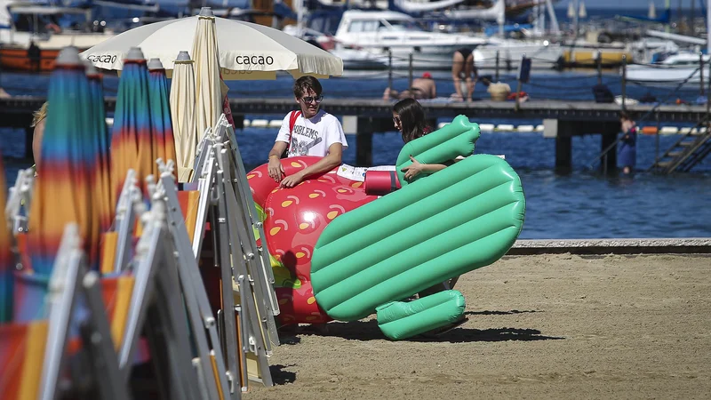 Fotografija: Dendar za podporo turizmu se z rebalansom letošnjega proračuna povečuja za 14,8 milijona evrov na 39 milijonov evrov. FOTO: Jože Suhadolnik/Delo