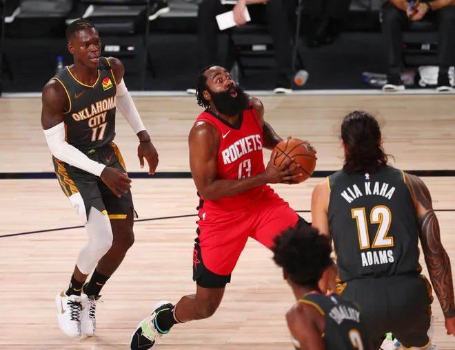 Zadnji teksaški adut v končnici NBA Houston visi. James Harden in kolegi bodo za napredovanje proti Oklahomi igrali še sedmo tekmo. FOTO: Kim Klement/USA TODAY Sports