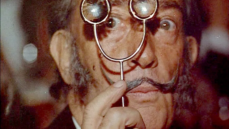 Fotografija: Salvador Dalí je leta 1929 z Luisom Buñuelom podpisal film Andaluzijski pes. Foto Reuters