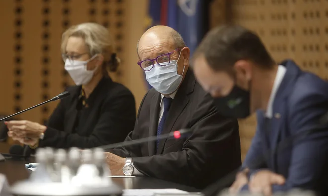 Sklepni dan posveta slovenske diplomacije, ki ga vodi minister za zunanje zadeve Anže Logar. FOTO: Blaž Samec/Delo
