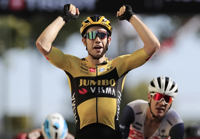 Jumbo Visma, nadaljuje z zmagami, Wout Van Aert že drugič. FOTO: Christophe Petit Tesson/Reuters