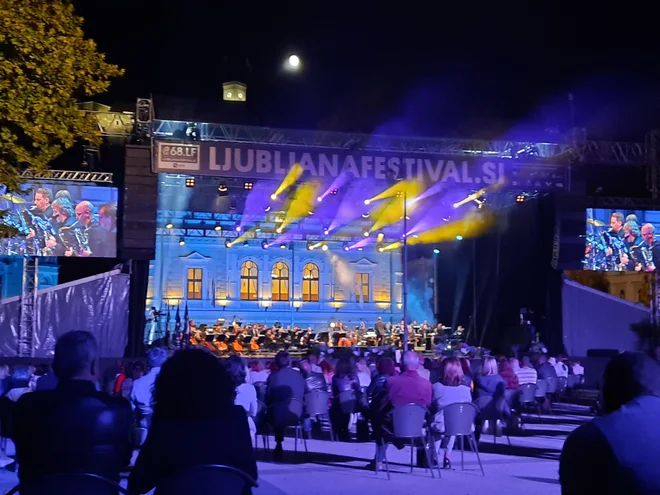 Letošnjo Poletno noč je ogrela glasba ob 75-letnici Big Banda RTV Slovenija. FOTO: Urša Izgoršek