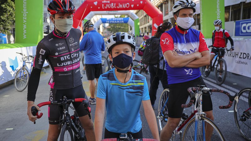 Fotografija: Ukrepi za preprečevanje širjenja novega koronavirusa niso zaobšli kolesarskih preizkušenj v sklopu Maratona Franja. FOTO: Jože Suhadolnik/Delo